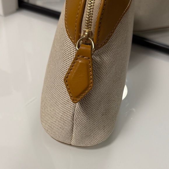 Paravel Toiletry Bag - Picture 17 of 17